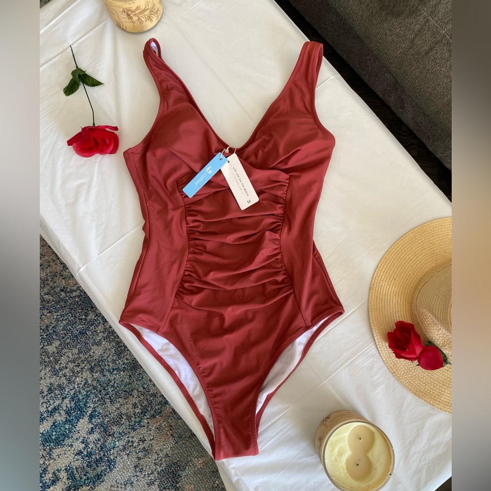 CupShe One Piece Swimsuit Sz M - new with tags!